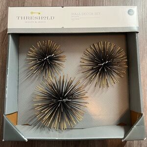 Threshold Wall Decor Set. Urchins.